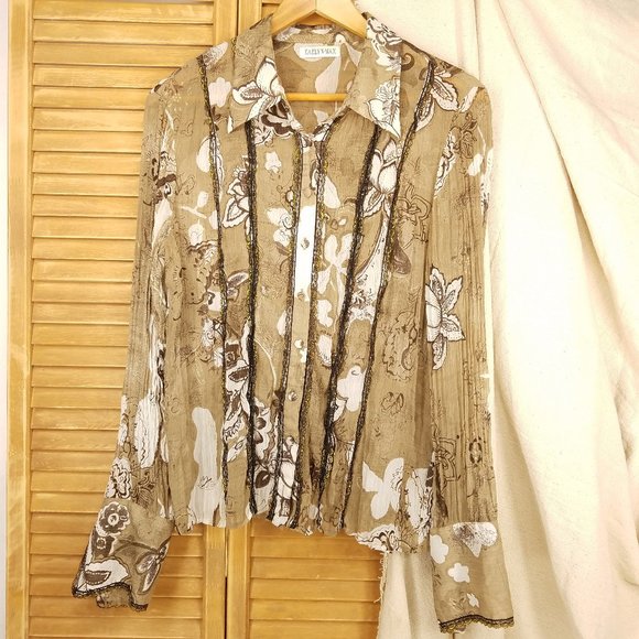 Kaelyn-Max Sheer button down - Picture 1 of 13